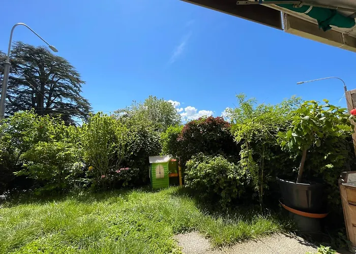 Lake Side/Fire Place/Garden/Freeparking/45M2