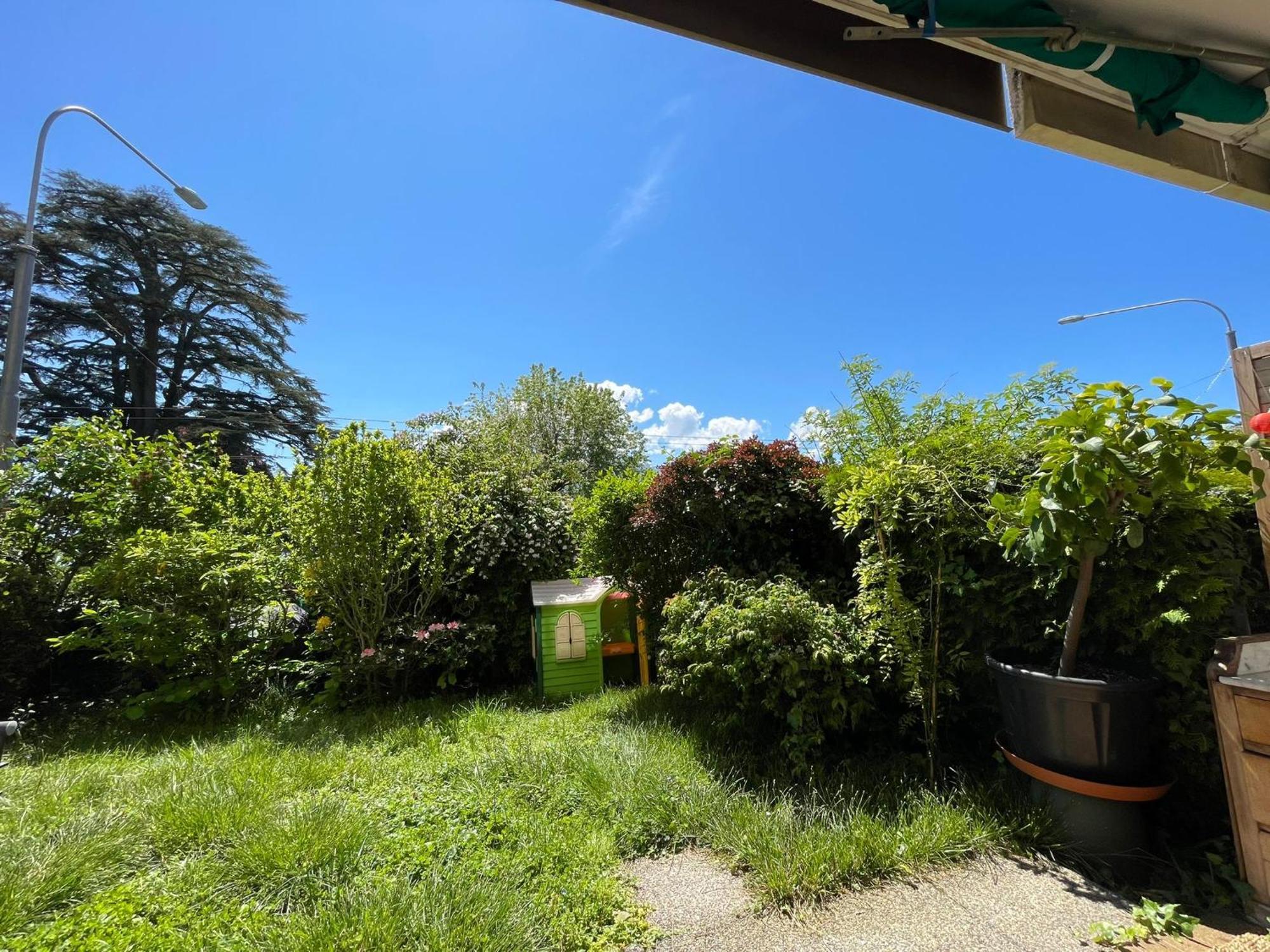 Side/fire Place/garden/freeparking/45m2 Apartment La Tour-de-Peilz